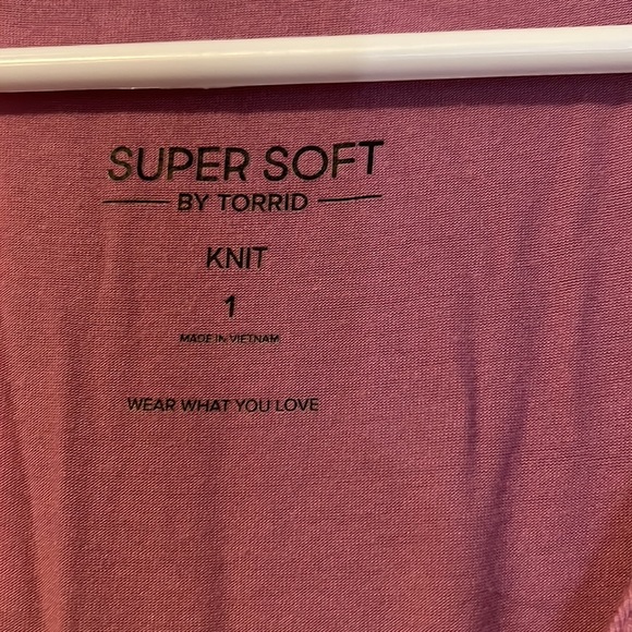 Torrid super soft lace sleeve - Picture 2 of 3